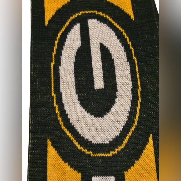 EUC NFL Green Bay Packers Scarf (used once-bought at the game in Green Bay) - Picture 4 of 4